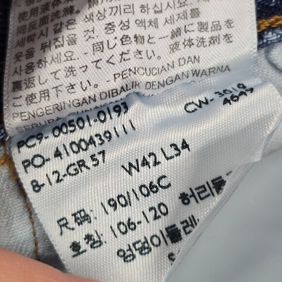 Levis 501 Jeans Men 42x34 (Fits 41x33) Blue Button Fly Straight Medium Wash - Picture 7 of 13